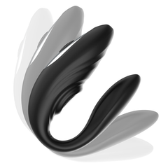 BRILLY GLAM- PULSING AND VIBRATING REMOTE CONTROL COUPLE'S ASS