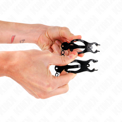 KINK - JAPANESE CLOVER NIPPERS WITH BLACK CHAIN 30 CM